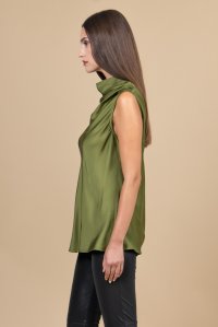 Satin  turtleneck sleevless top grass