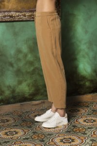 Pleated pants camel