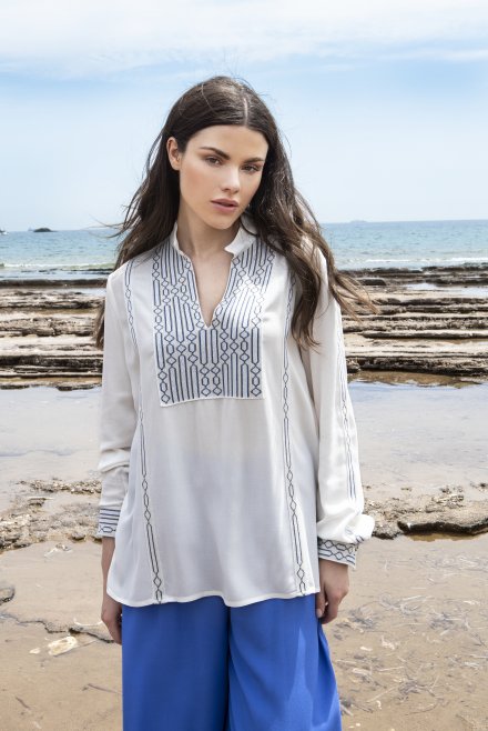 Crepe marocaine blouse with knitted details ivory