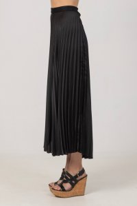 Satin pleated midi skirt with knitted details black