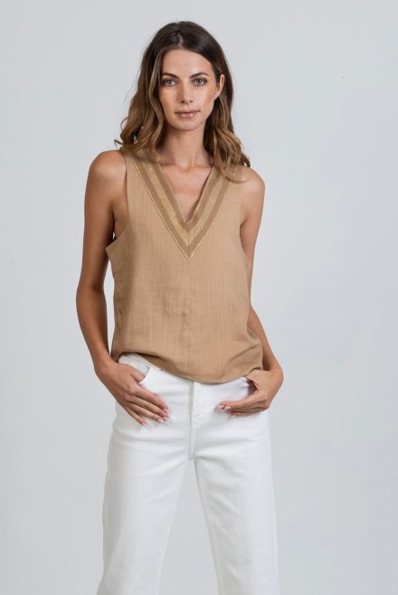 Linen blend v-neck top with knitted details camel