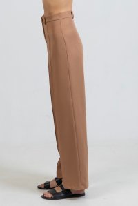 Pants with crease camel