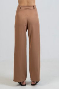 Pants with crease camel