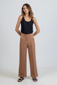 Pants with crease camel