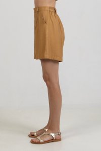 Basic sorts with knitted details summer camel