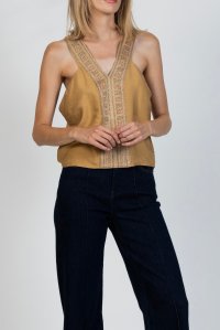 Sleeveless cropped top with knitted details camel