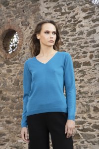 Wool blend v-neck sweater carribean blue