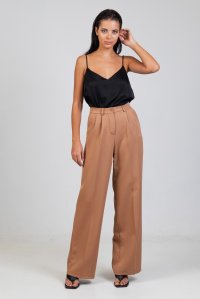 Straight pleated pants camel