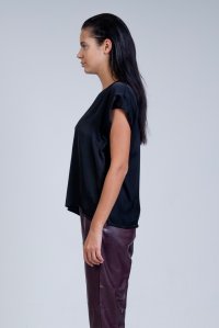 Satin short sleeved blouse with knitted details black