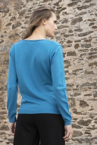 Wool blend v-neck sweater carribean blue