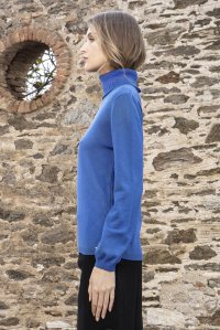 Wool blend turtleneck sweater royal blue