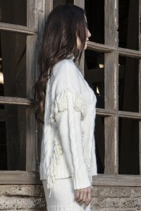 Chunky knit fringed sweater ivory