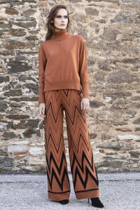 Viscose blend turtleneck sweater amber brown