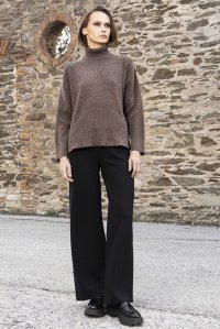 Wool turtleneck cropped sweater brown