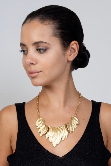 Necklace gold