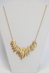 Necklace gold