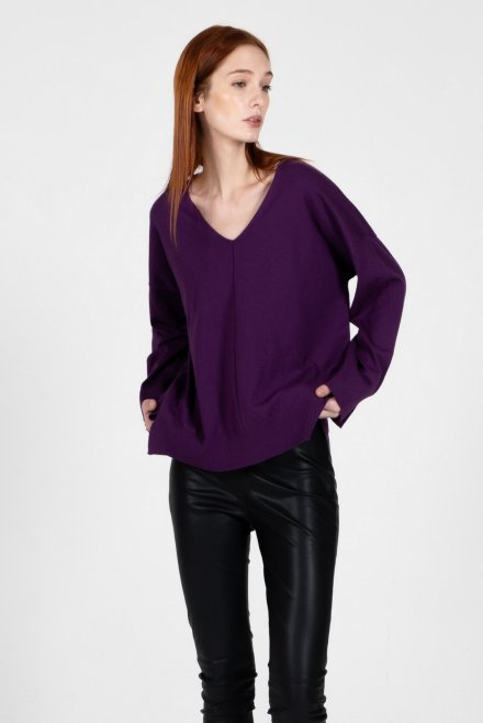 Viscose blend  v-neck sweater violet