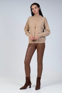 Cut-out sweater camel