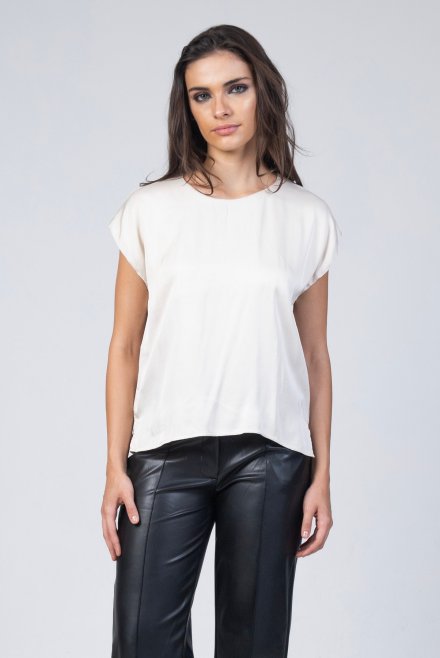 Satin short sleeved blouse with knitted details vanilla