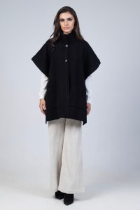 Knitted poncho black