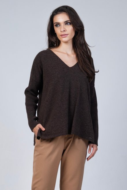 Wool v-neck  sweater brown