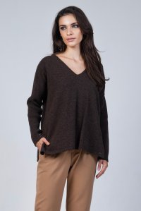 Wool v-neck  sweater brown