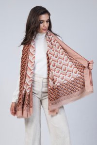 Multicolored wrap with chain pattern pink multicolored