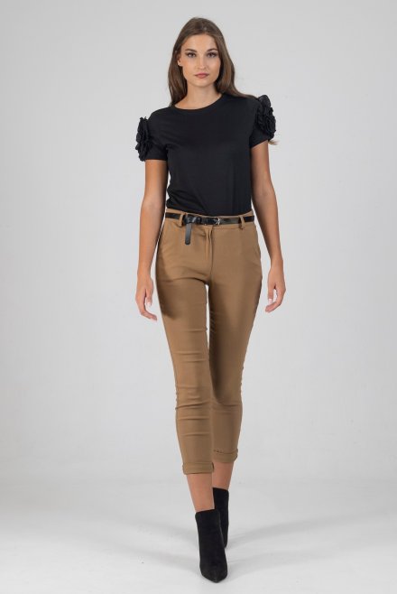 Classic belted pants,very strechwith romantic front poskets tan