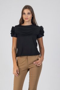 T-shirt with roses on shoulders black