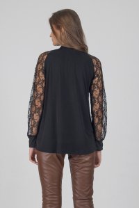 Blouse with tulle sleeve black