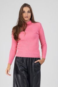 Turtleneck sweater pink