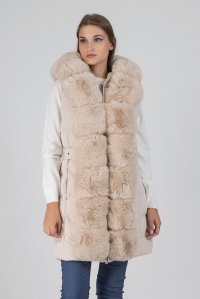 Belted mid length quilted sleeveless down jacket with faux fur beige