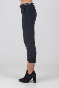 Classic belted pants,very strechwith romantic front poskets black