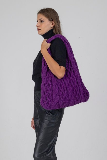 Knitted bag violet