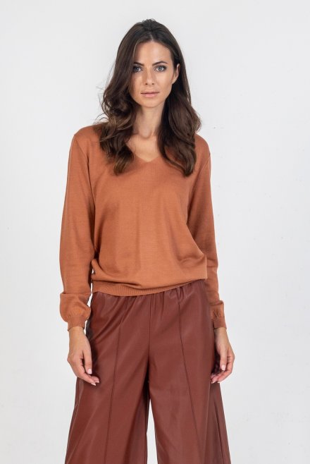 Wool blend v-neck sweater dusty peach