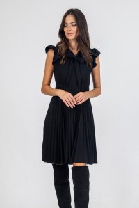 Dress with pleated details black