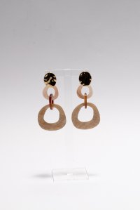 Earrings beige